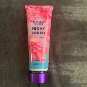 🦩$10 or 3 for $25🦩Victoria’s Secret Peony Crush Lotion